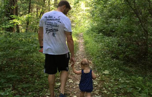 Edge és kislánya, Lyric