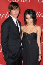 http://users3.ml.mindenkilapja.hu/users/d-e-t-t-i/uploads/vanessa-hudgens-zac-efron-nc.jpg