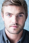 Alex Roe