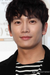 Ji Sung Ji Sung