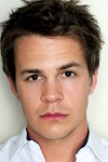 Johnny Simmons Johnny Simmons